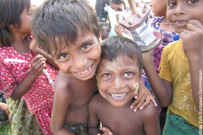 Read more about 'Protecting Rohingya's young refugees'...